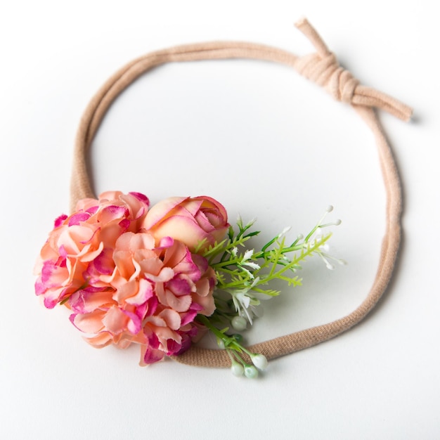 Kawałek haftu w pastelowych kolorach